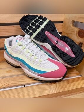 Nike Air Max 95 Golf Peony Spikeless Sneakers Shoes HV4696-600 Men’s Size 13 New